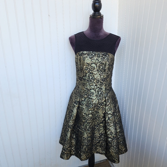 Luxe Carmen Marc Valvo Fit and Flare Dress Women's 4 Gold Black Sheer Jacquard - Picture 1 of 16